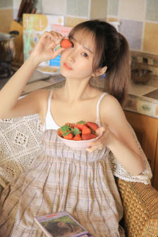 不扣纽的女孩详情介绍